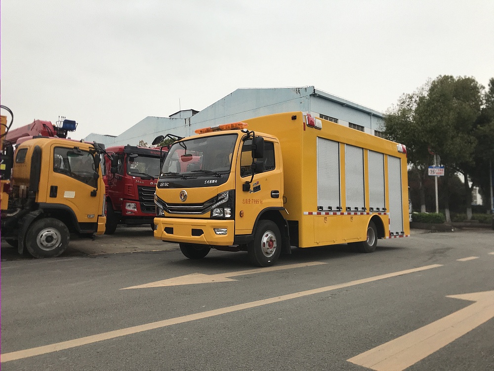 东风大多利卡工程救险车